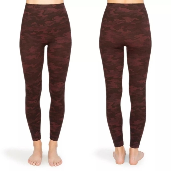 Spanx Look At Me Now Leggings in Red Camo - Picture 1 of 5